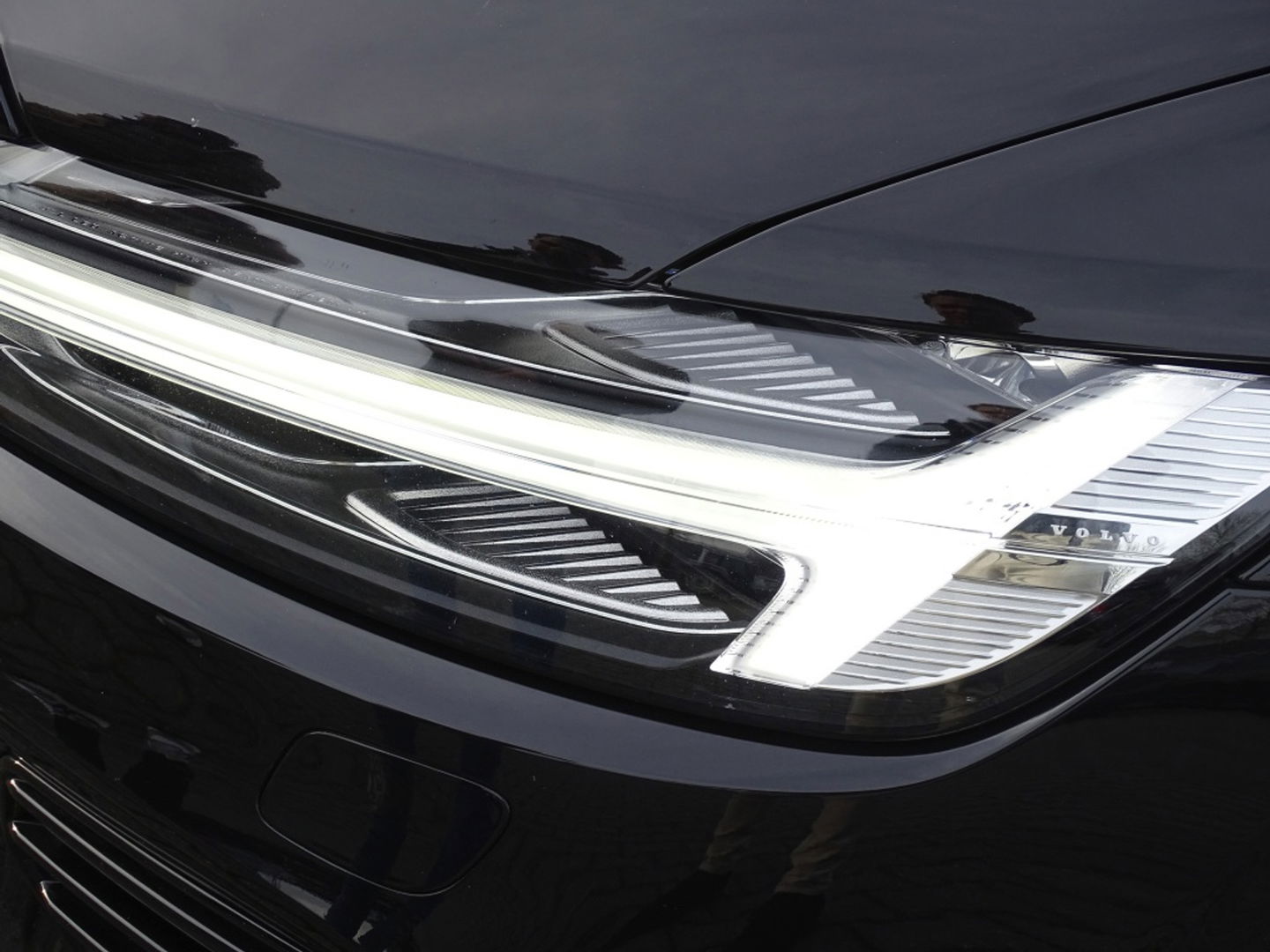 Volvo S60 T8 392PK AWD / R-design / ACC / Harman Kardon / LED