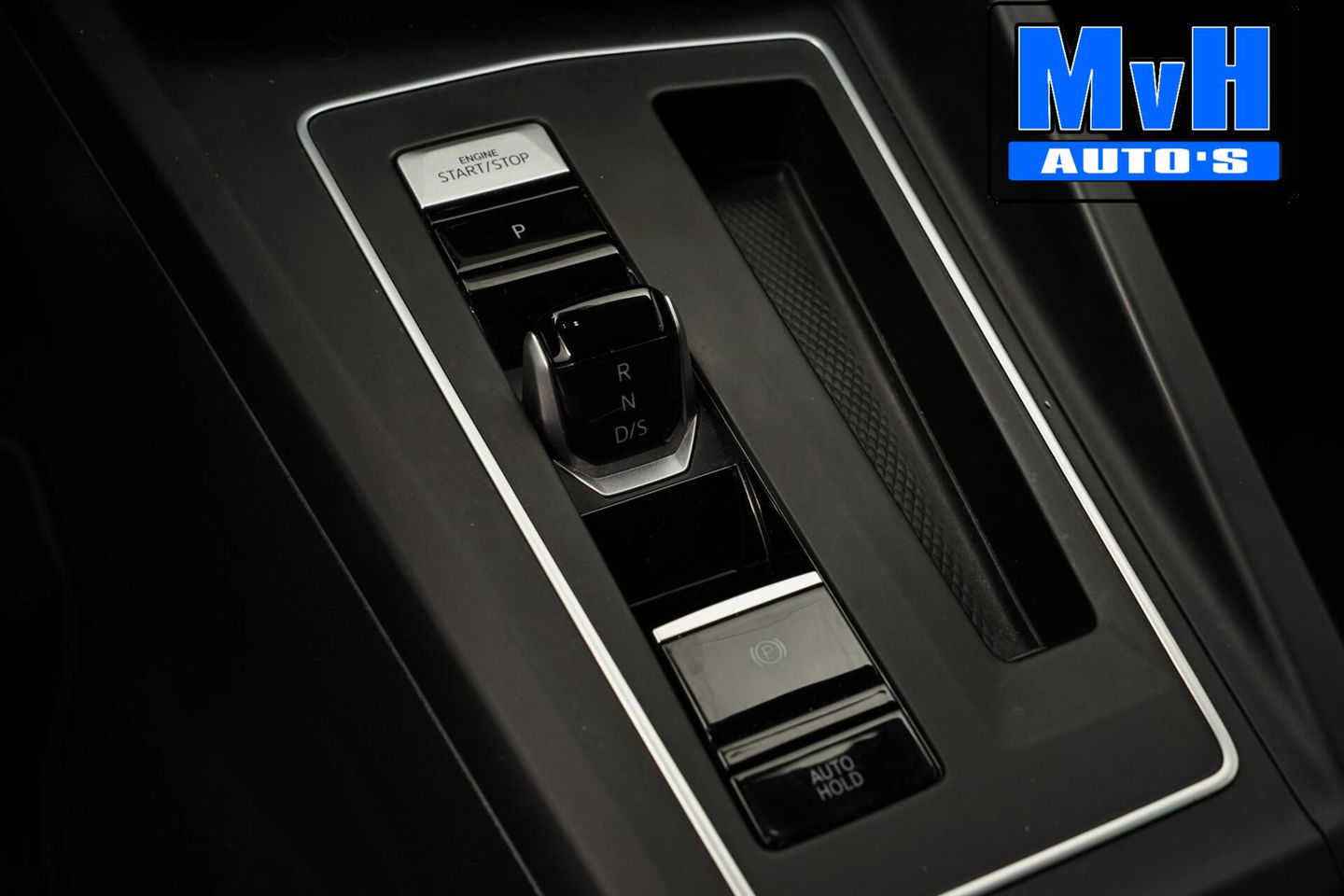 Volkswagen Golf 1.5 eTSI R-Line|SPORTSTOEL|LUXE|LED|