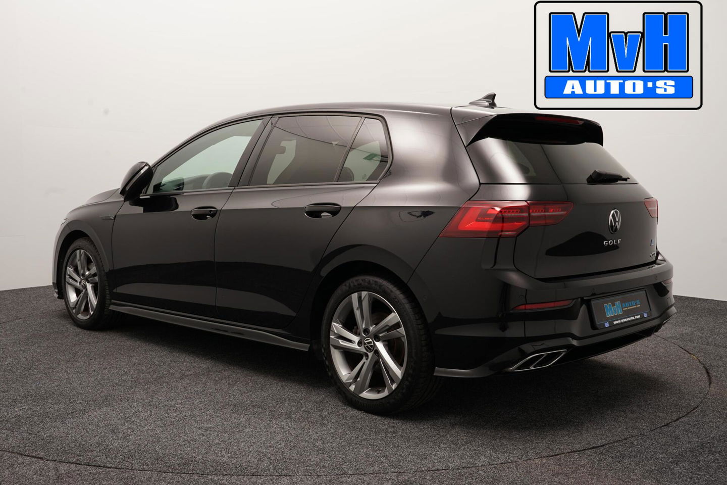 Volkswagen Golf 1.5 eTSI R-Line|SPORTSTOEL|LUXE|LED|