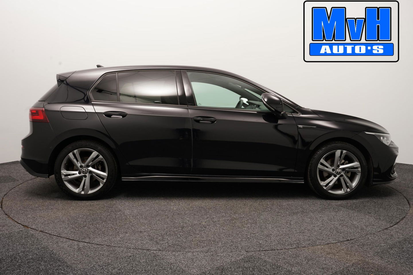 Volkswagen Golf 1.5 eTSI R-Line|SPORTSTOEL|LUXE|LED|