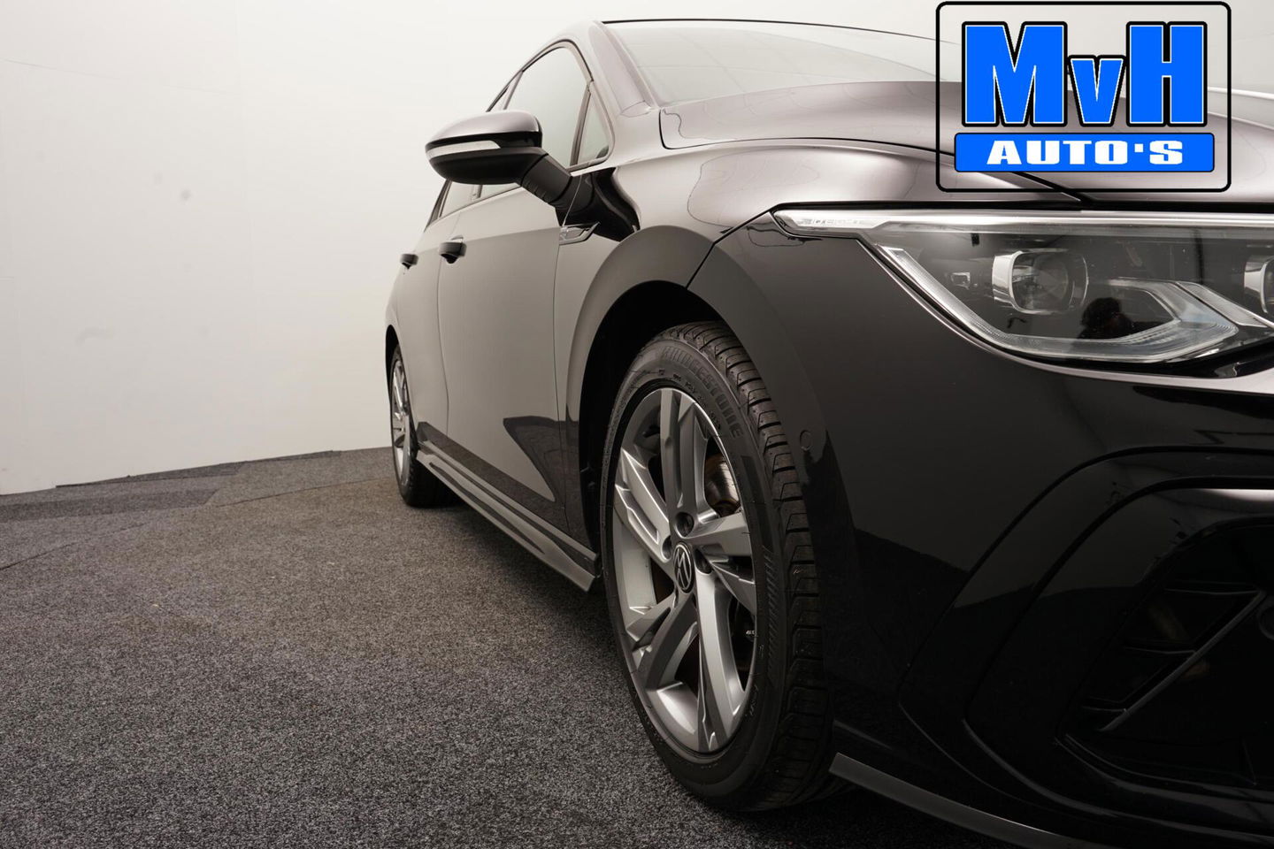 Volkswagen Golf 1.5 eTSI R-Line|SPORTSTOEL|LUXE|LED|