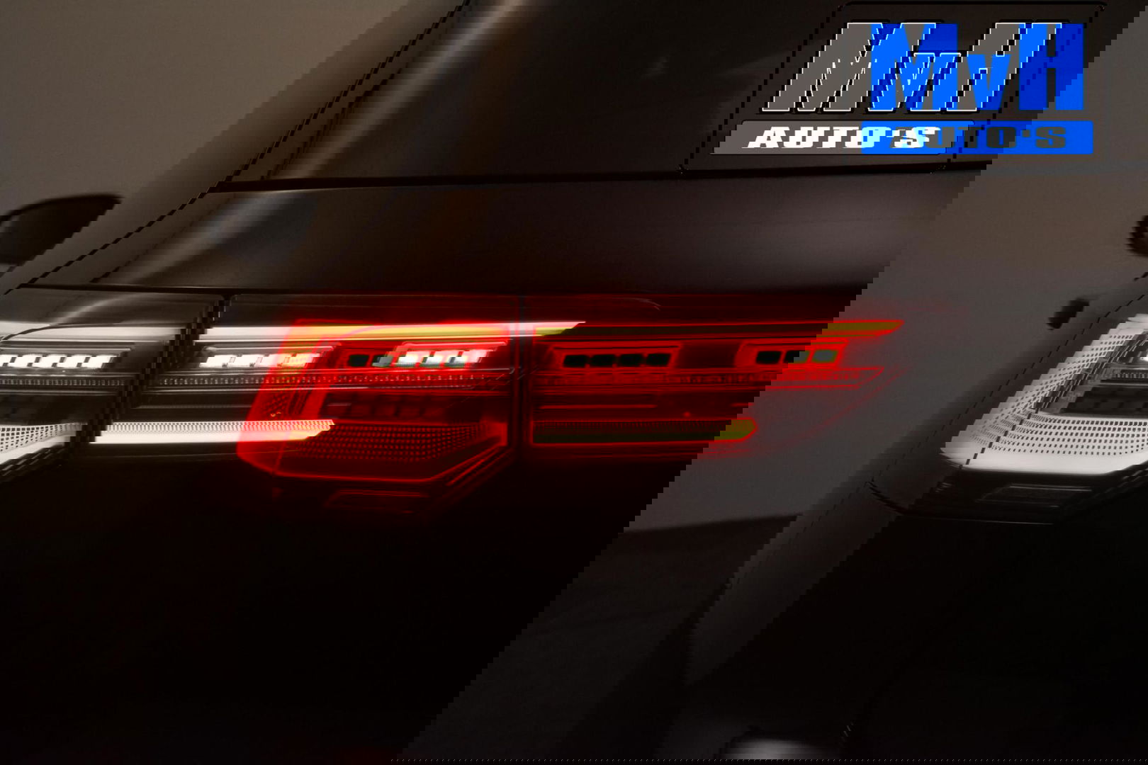 Volkswagen Golf 1.5 eTSI R-Line|SPORTSTOEL|LUXE|LED|