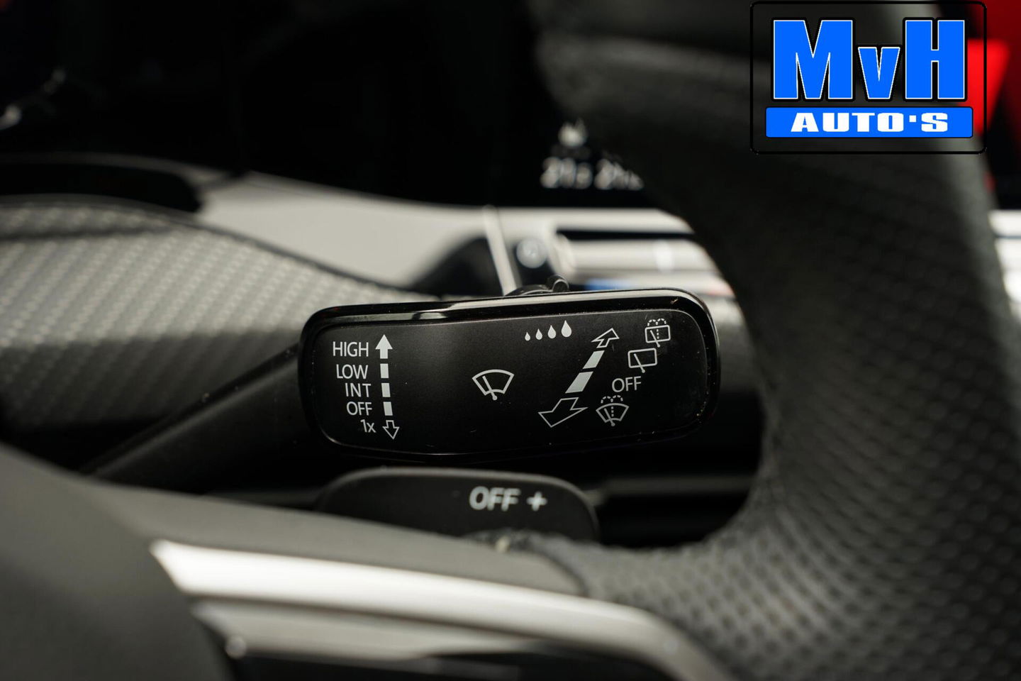 Volkswagen Golf 1.5 eTSI R-Line|SPORTSTOEL|LUXE|LED|