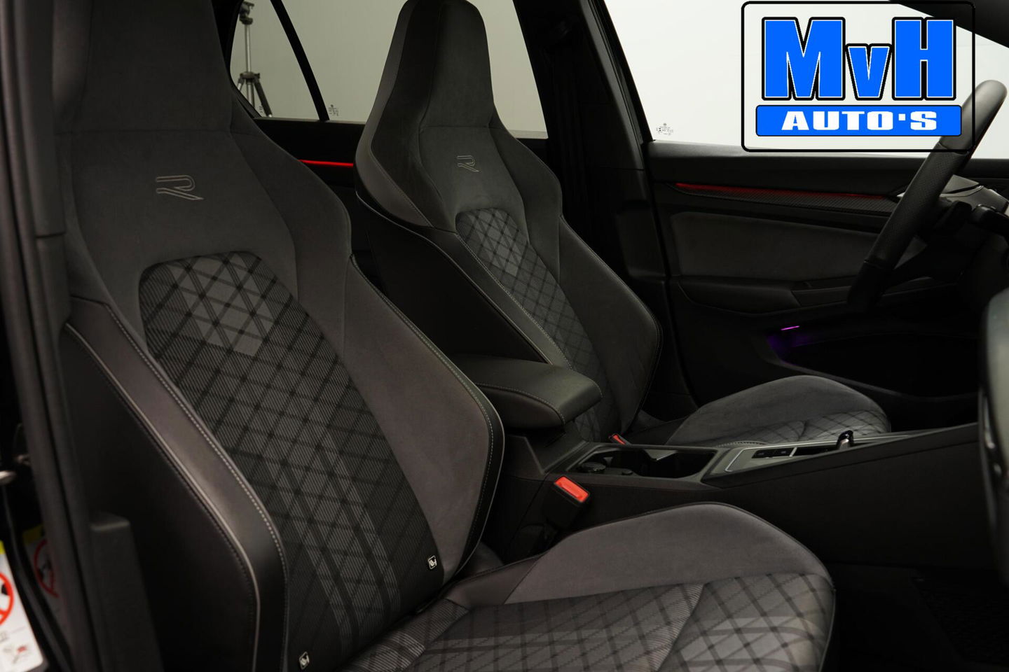 Volkswagen Golf 1.5 eTSI R-Line|SPORTSTOEL|LUXE|LED|