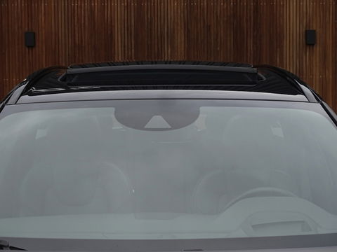 Volvo XC60 T8 392PK automaat AWD / R-Design / 360° *NAP*