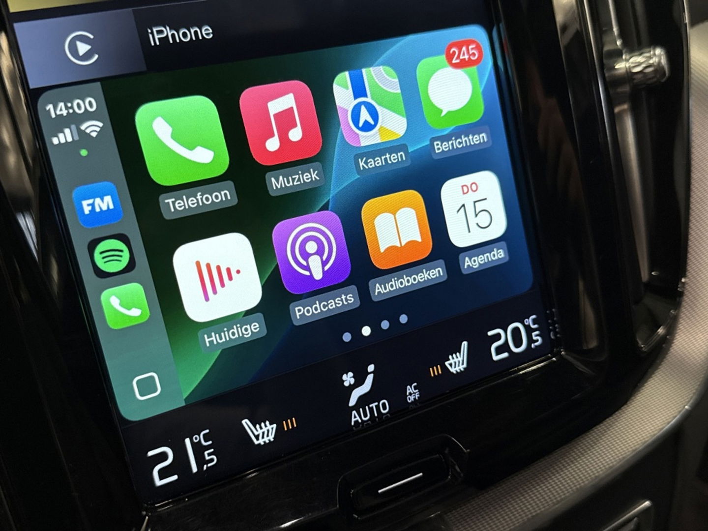 Volvo XC60 T8 392PK automaat AWD / R-Design / 360° *NAP*