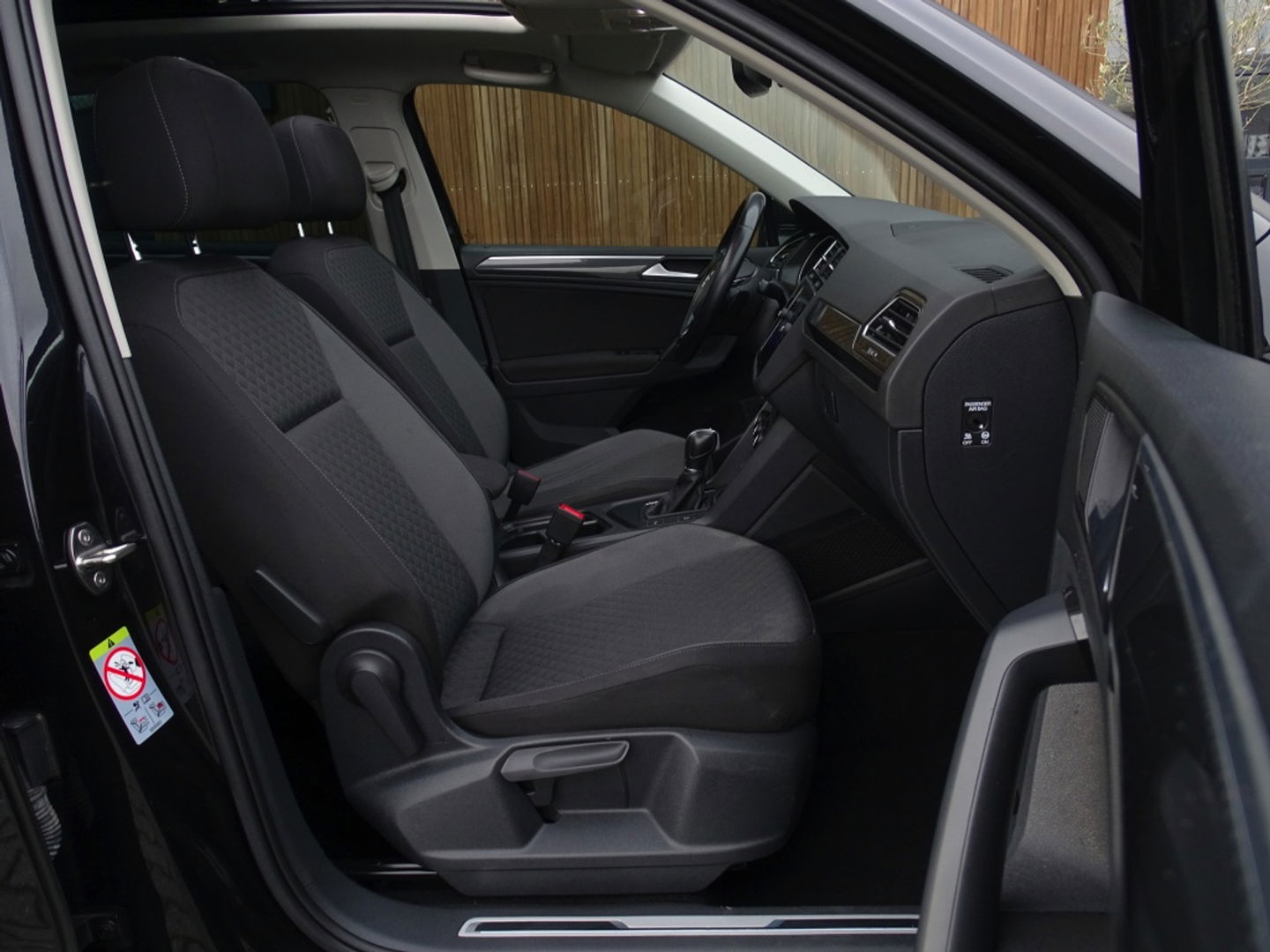 Volkswagen Tiguan 1.5 TSI 150PK DSG-automaat / panoramadak / ACC / LED / *NAP*