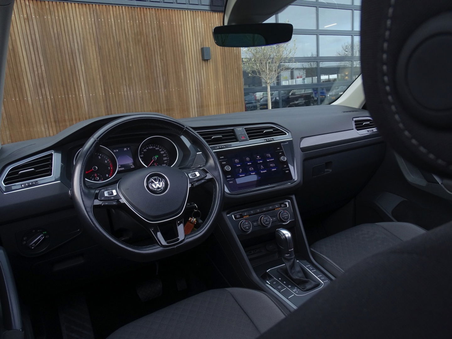 Volkswagen Tiguan 1.5 TSI 150PK DSG-automaat / panoramadak / ACC / LED / *NAP*