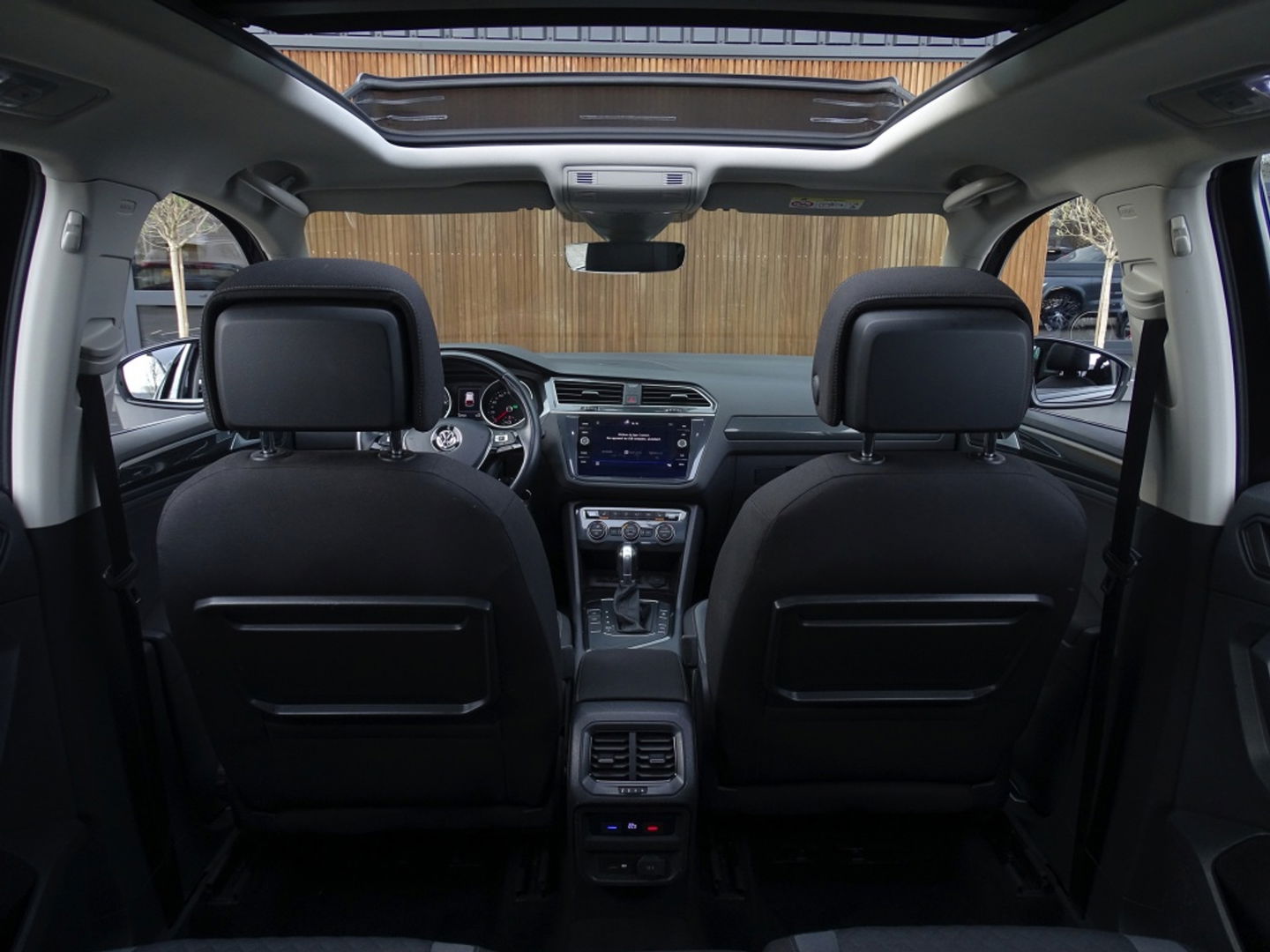 Volkswagen Tiguan 1.5 TSI 150PK DSG-automaat / panoramadak / ACC / LED / *NAP*