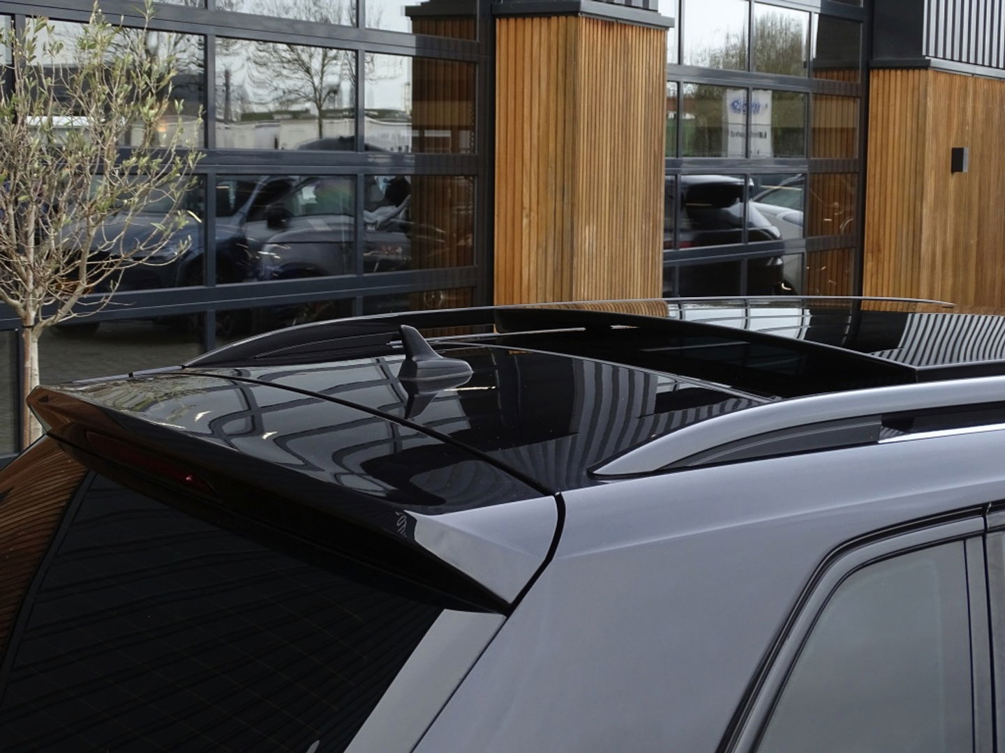 Volkswagen Tiguan 1.5 TSI 150PK DSG-automaat / panoramadak / ACC / LED / *NAP*