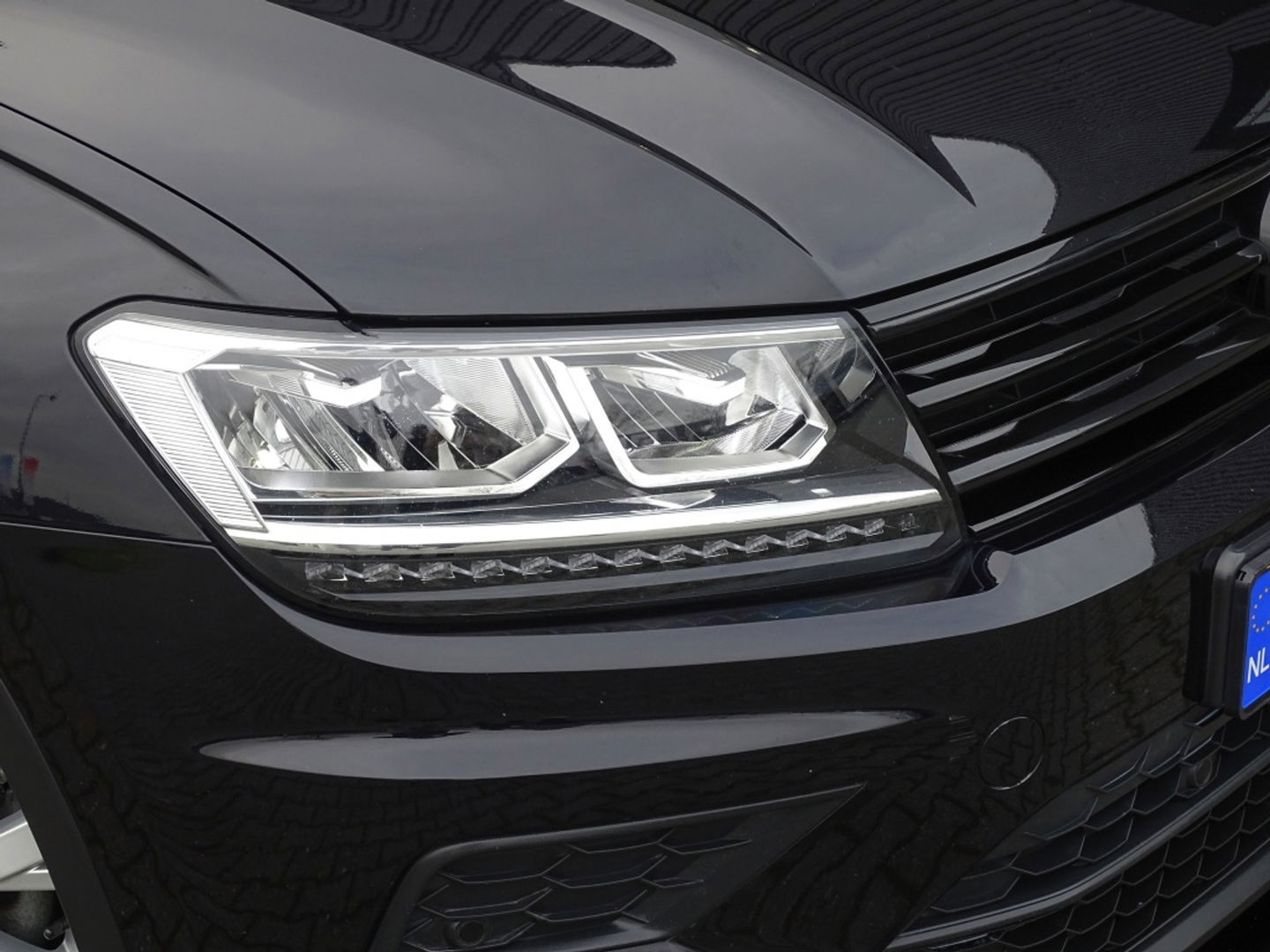 Volkswagen Tiguan 1.5 TSI 150PK DSG-automaat / panoramadak / ACC / LED / *NAP*