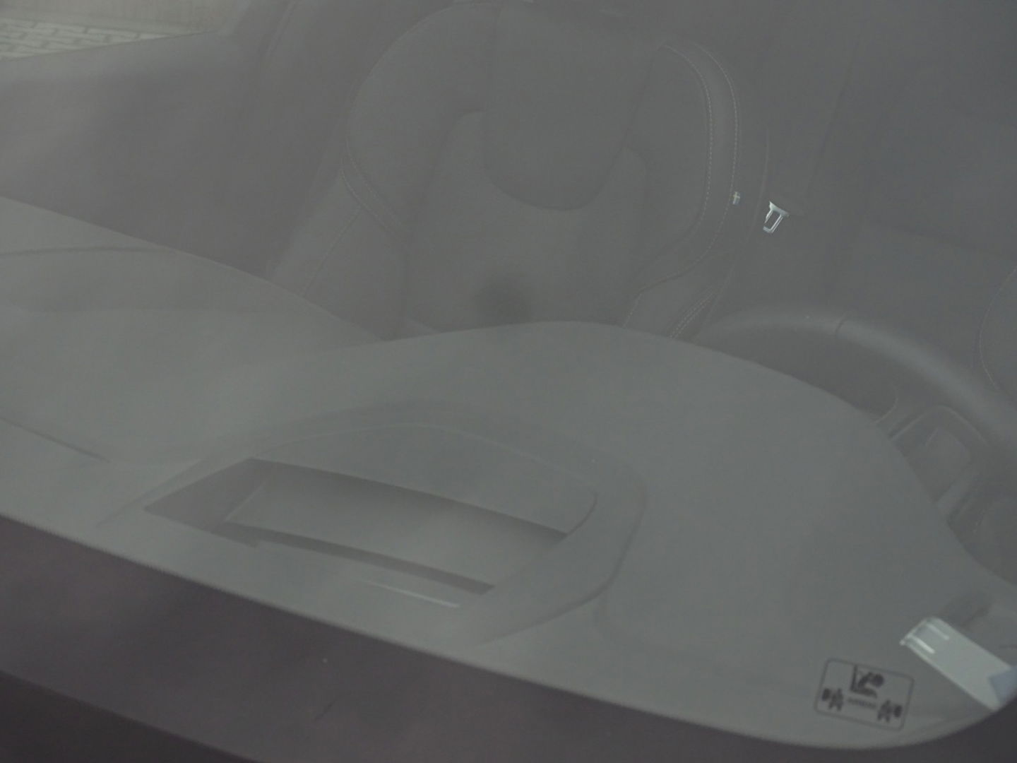 Volvo XC60 T8 392PK automaat AWD / R-Design / 360° *NAP*