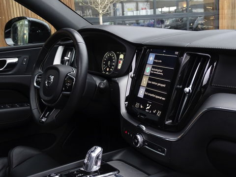 Volvo XC60 T8 408PK AWD / R-Design / LED