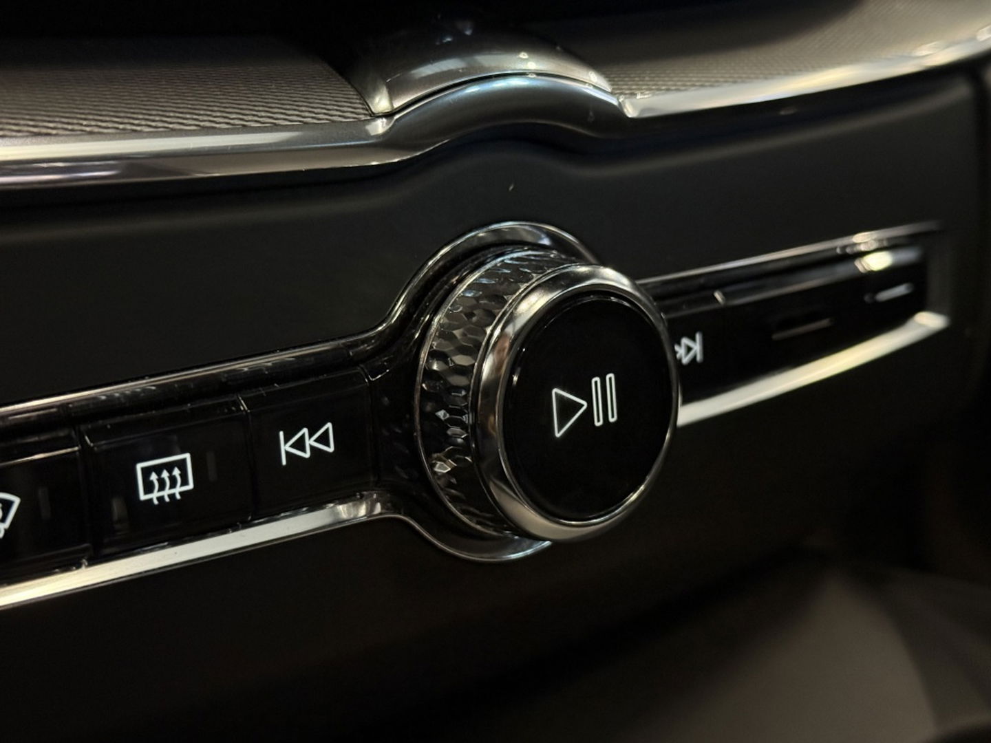 Volvo XC60 T8 408PK AWD / R-Design / LED