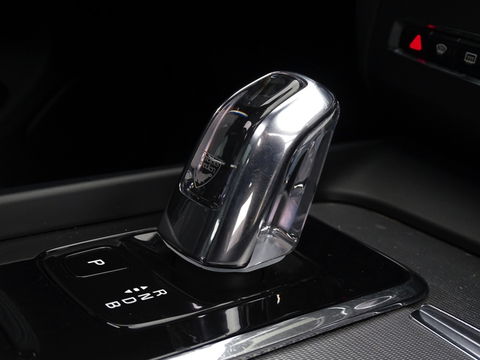 Volvo XC60 T8 408PK AWD / R-Design / LED