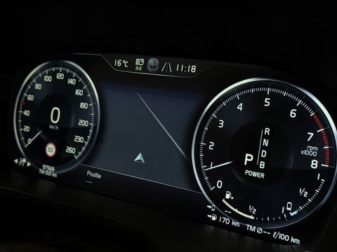 Volvo XC60 T8 408PK AWD / R-Design / LED