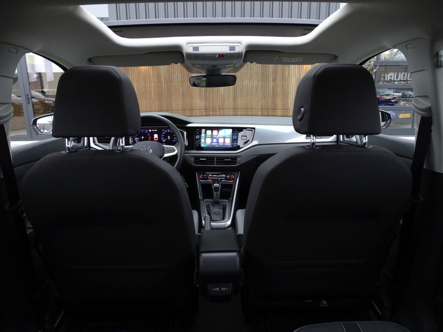 Volkswagen Polo 1.0 TSI 95PK DSG automaat / R-Line / RNS / IQ-Light