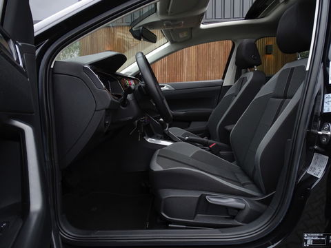 Volkswagen Polo 1.0 TSI 95PK DSG automaat / R-Line / RNS / IQ-Light