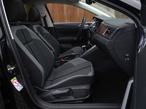 Volkswagen Polo 1.0 TSI 95PK DSG automaat / R-Line / RNS / IQ-Light