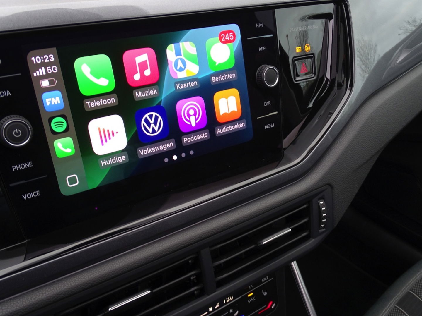 Volkswagen Polo 1.0 TSI 95PK DSG automaat / R-Line / RNS / IQ-Light