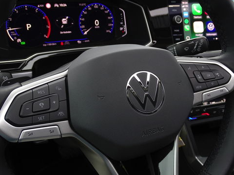 Volkswagen Polo 1.0 TSI 95PK DSG automaat / R-Line / RNS / IQ-Light