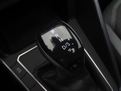 Volkswagen Polo 1.0 TSI 95PK DSG automaat / R-Line / RNS / IQ-Light