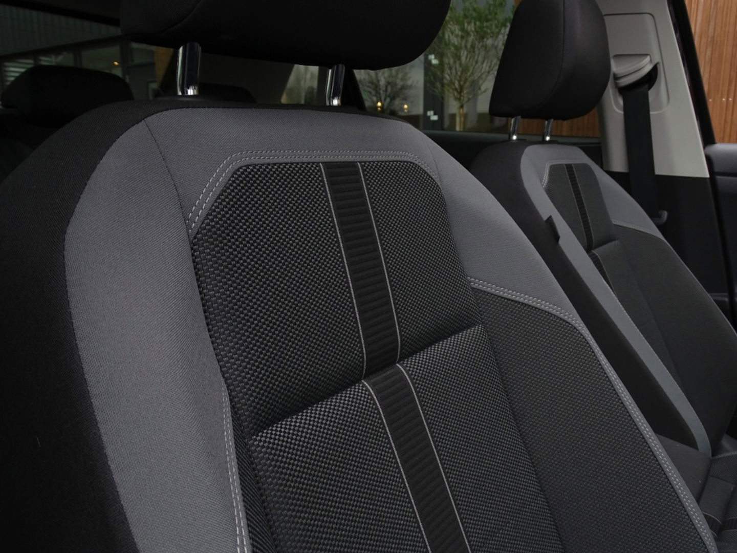 Volkswagen Polo 1.0 TSI 95PK DSG automaat / R-Line / RNS / IQ-Light