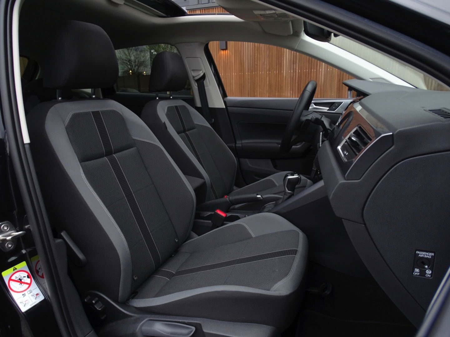 Volkswagen Polo 1.0 TSI 95PK DSG automaat / R-Line / RNS / IQ-Light