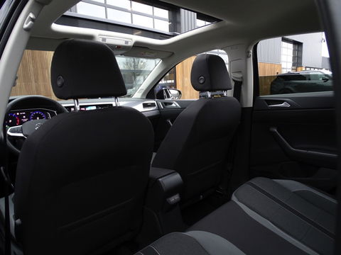 Volkswagen Polo 1.0 TSI 95PK DSG automaat / R-Line / RNS / IQ-Light