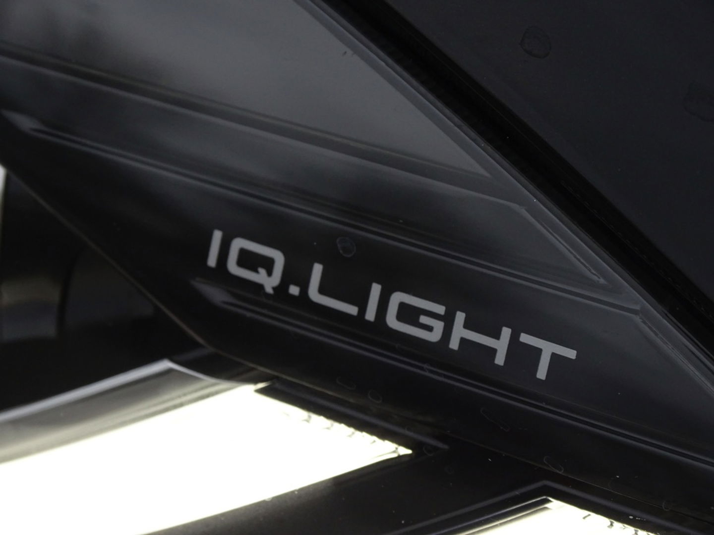 Volkswagen Polo 1.0 TSI 95PK DSG automaat / R-Line / RNS / IQ-Light