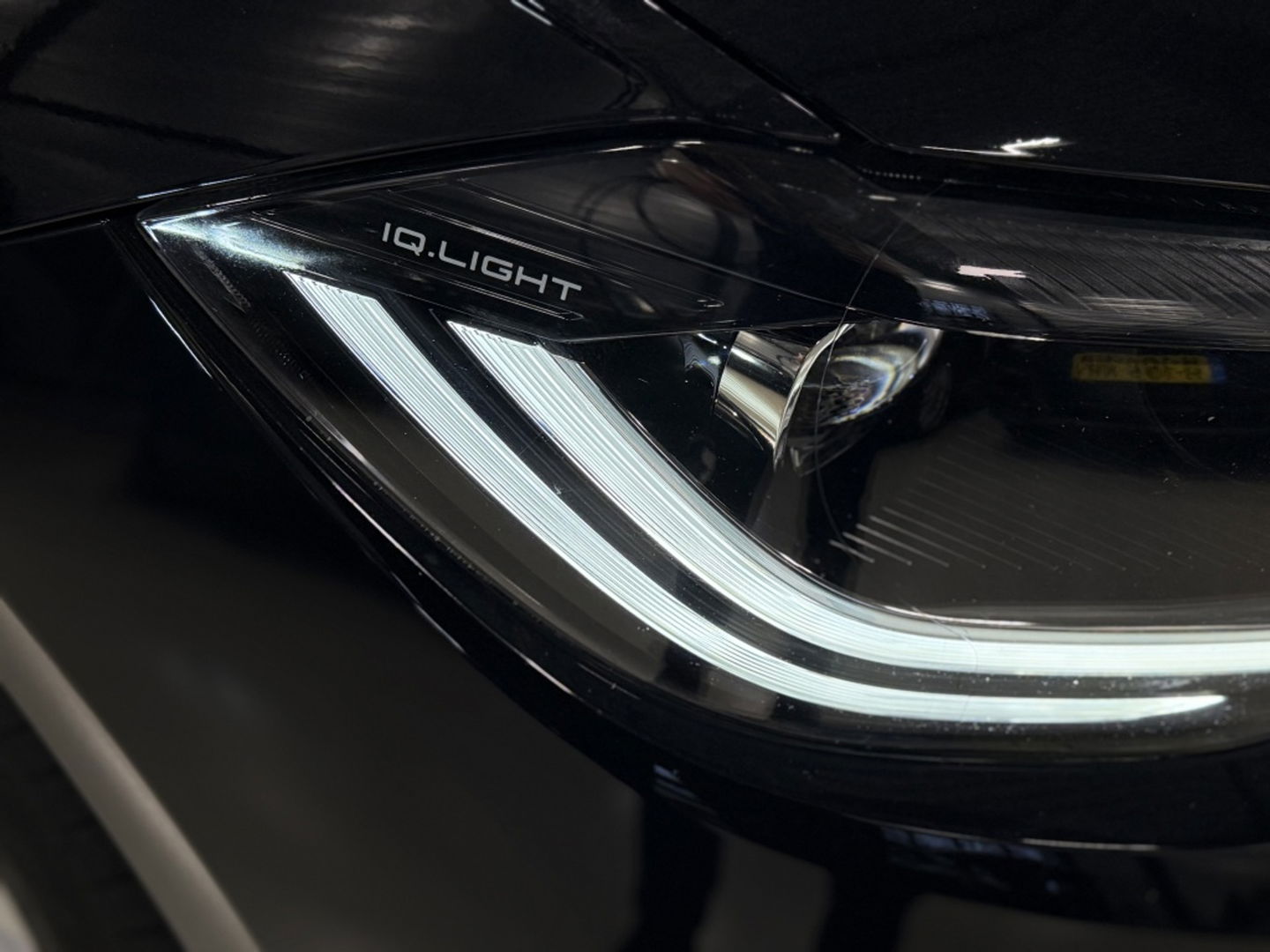 Volkswagen Polo 1.0 TSI 95PK DSG automaat / R-Line / RNS / IQ-Light