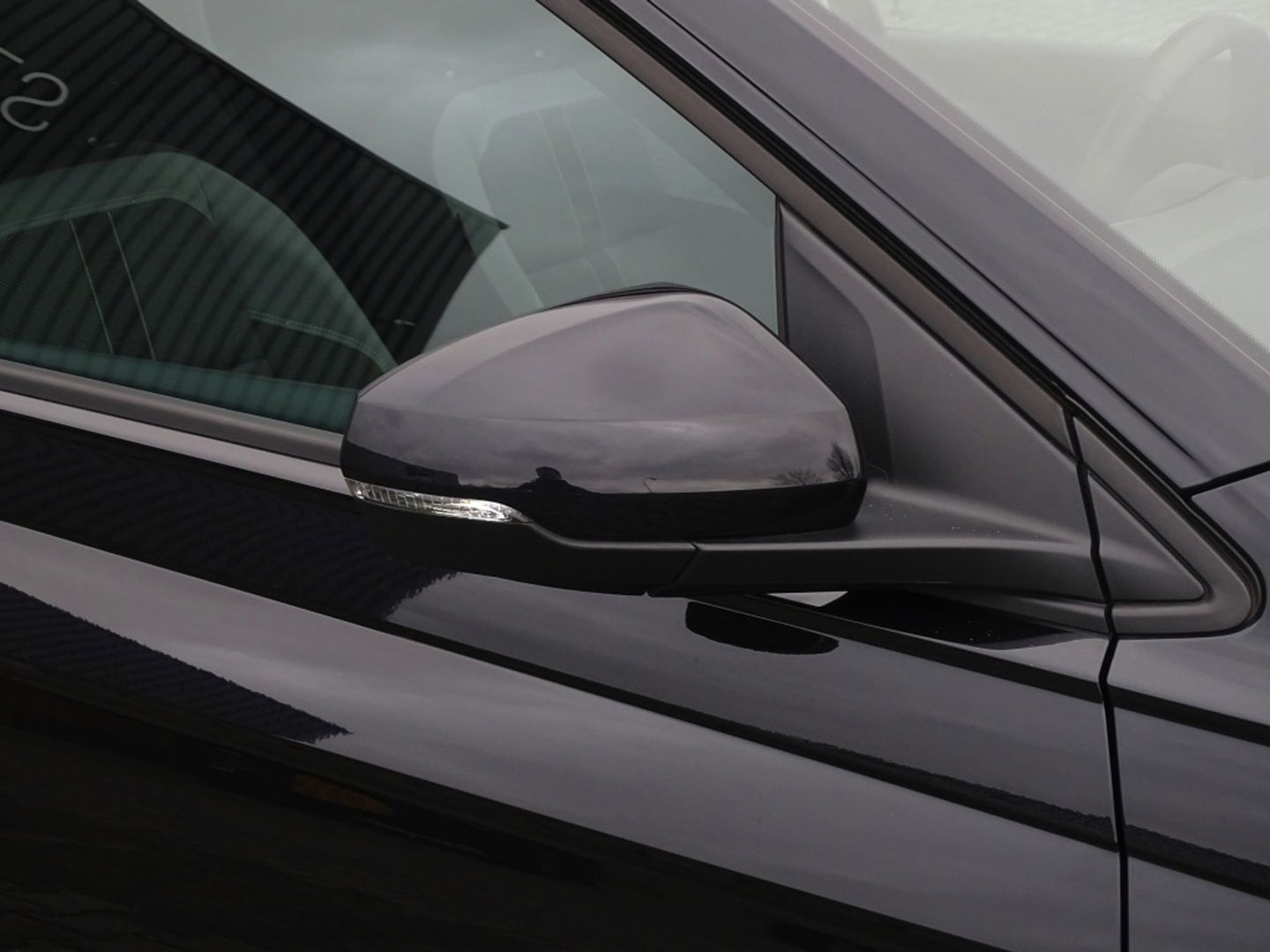 Volkswagen Polo 1.0 TSI 95PK DSG automaat / R-Line / RNS / IQ-Light