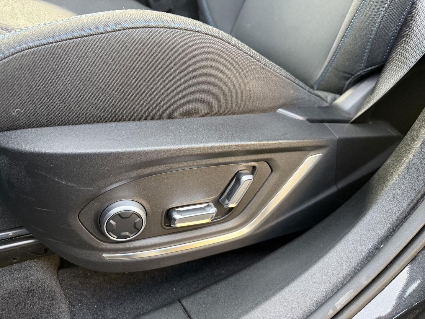 Lynk & Co 01 1.5 memory stoel l 360 l Pano