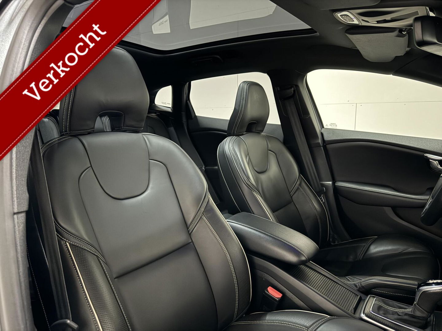 Volvo V40 2.0 T4 R-Design Pano Leer Camera Cruise Navi Trekh. NAP