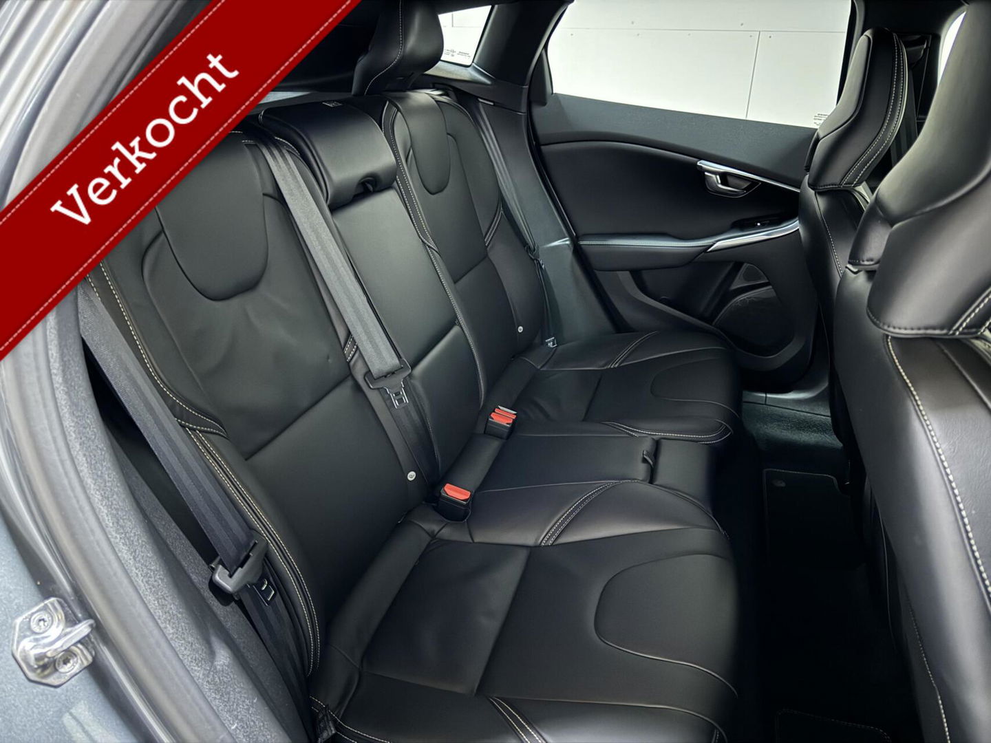 Volvo V40 2.0 T4 R-Design Pano Leer Camera Cruise Navi Trekh. NAP