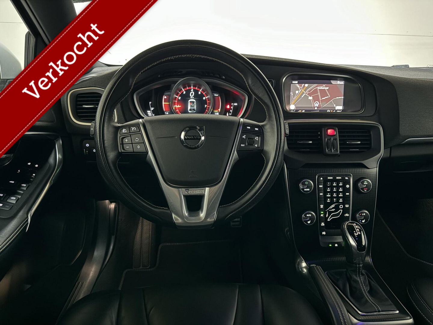 Volvo V40 2.0 T4 R-Design Pano Leer Camera Cruise Navi Trekh. NAP