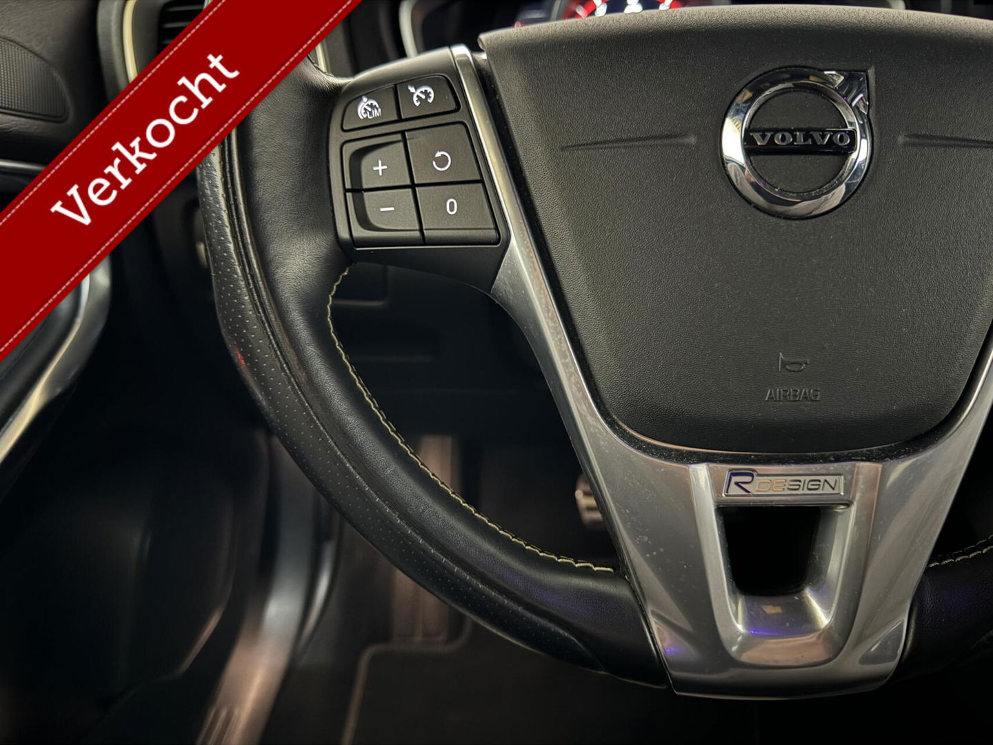 Volvo V40 2.0 T4 R-Design Pano Leer Camera Cruise Navi Trekh. NAP