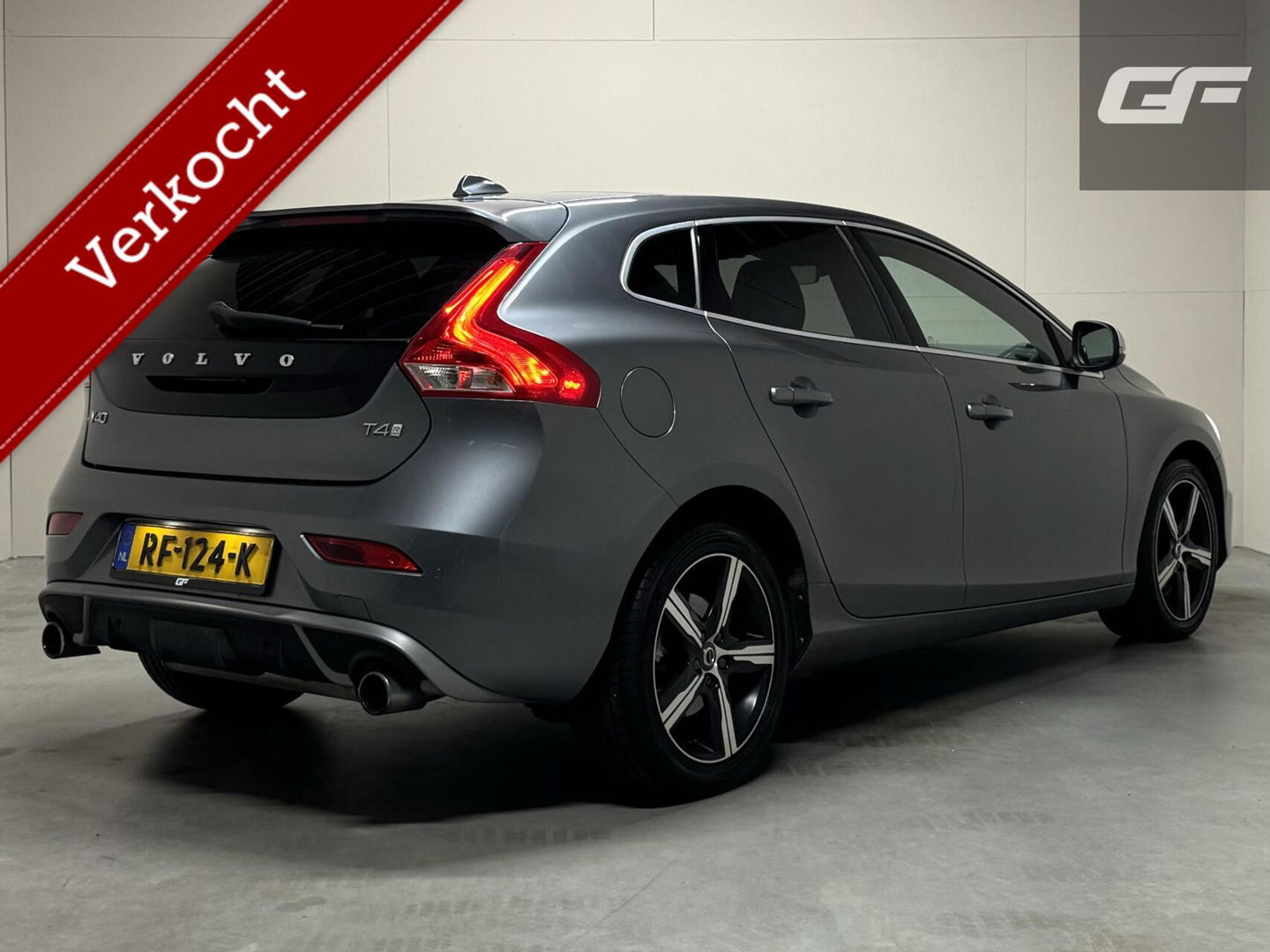 Volvo V40 2.0 T4 R-Design Pano Leer Camera Cruise Navi Trekh. NAP