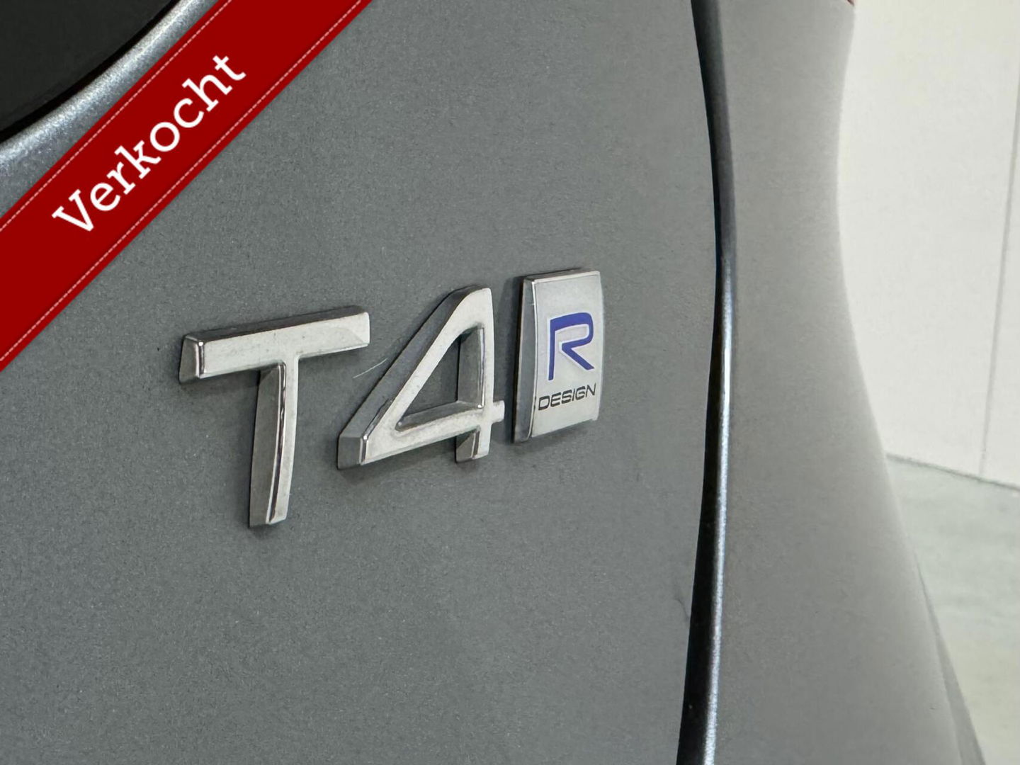 Volvo V40 2.0 T4 R-Design Pano Leer Camera Cruise Navi Trekh. NAP