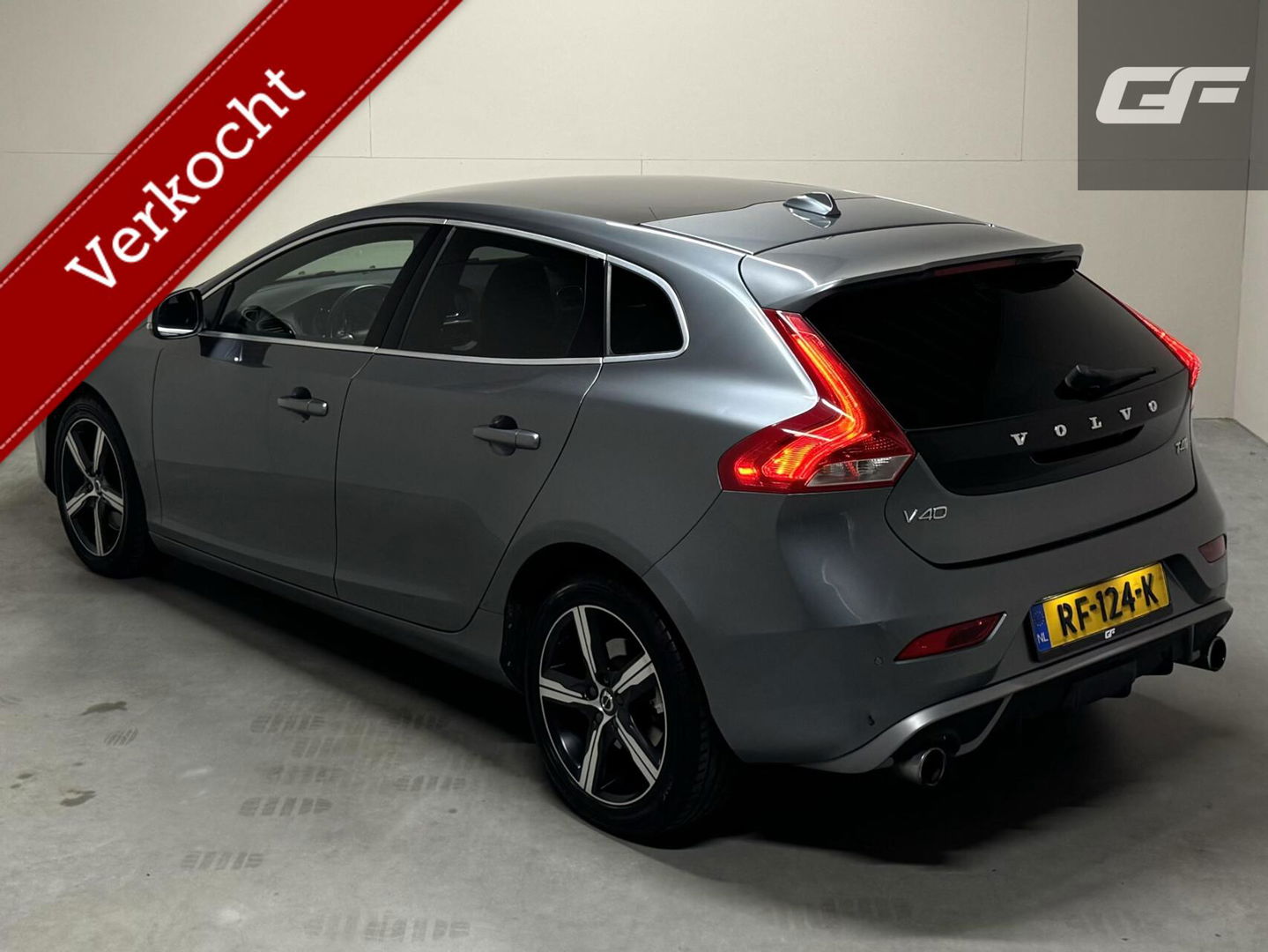 Volvo V40 2.0 T4 R-Design Pano Leer Camera Cruise Navi Trekh. NAP