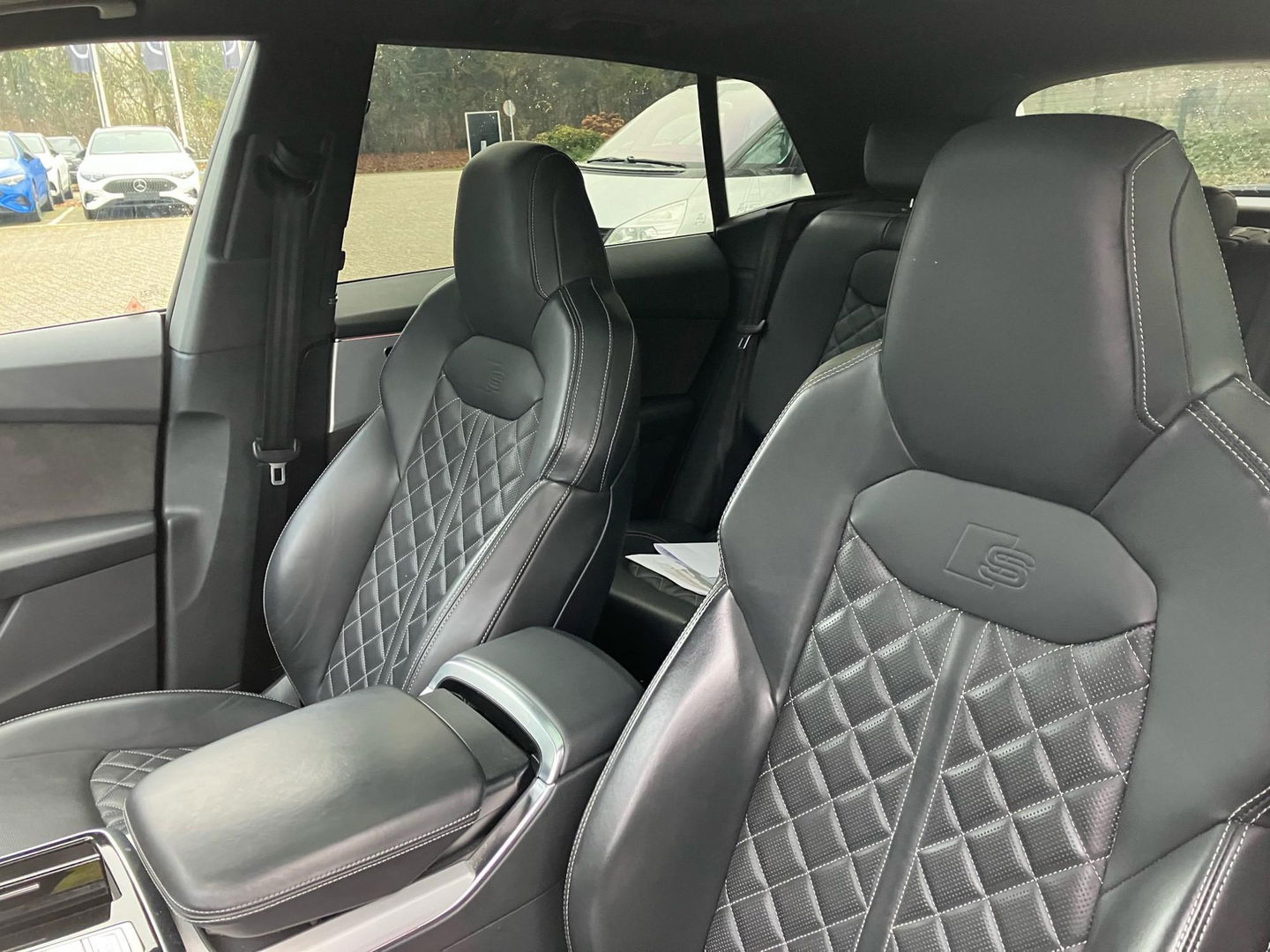 Audi Q8 4.0 TDI SQ8 quattro | 435PK | DIK UITGEVOERD | PANO | LEDER | MATRIX LED |