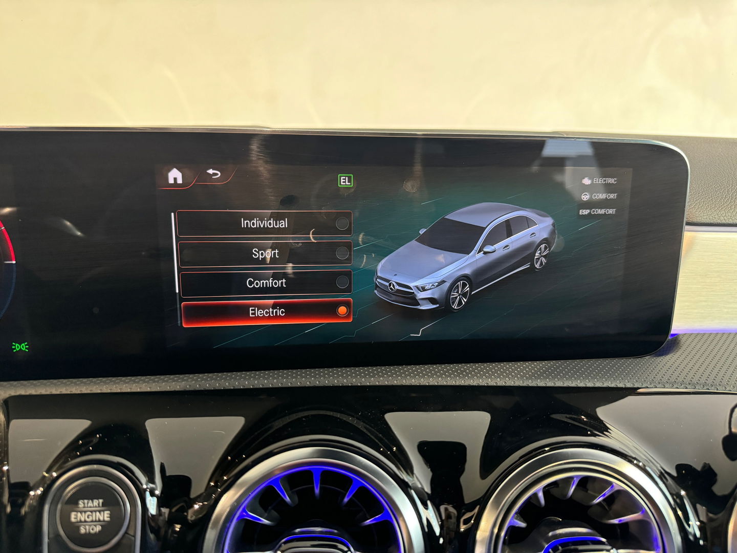 Mercedes-Benz A-Klasse 250 e AMG Pano|Sfeer|ACC|360c|HuD|BTW