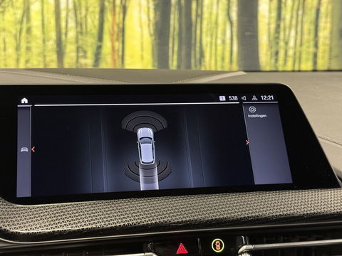 BMW 1-serie 118i Business Sport Line | Apple Carplay | Android Auto | Sfeerverlichting | Navigatie | DAB | Lane Assist | Cruise Control | Parkeersensoren | LED | Elektrische Spiegels