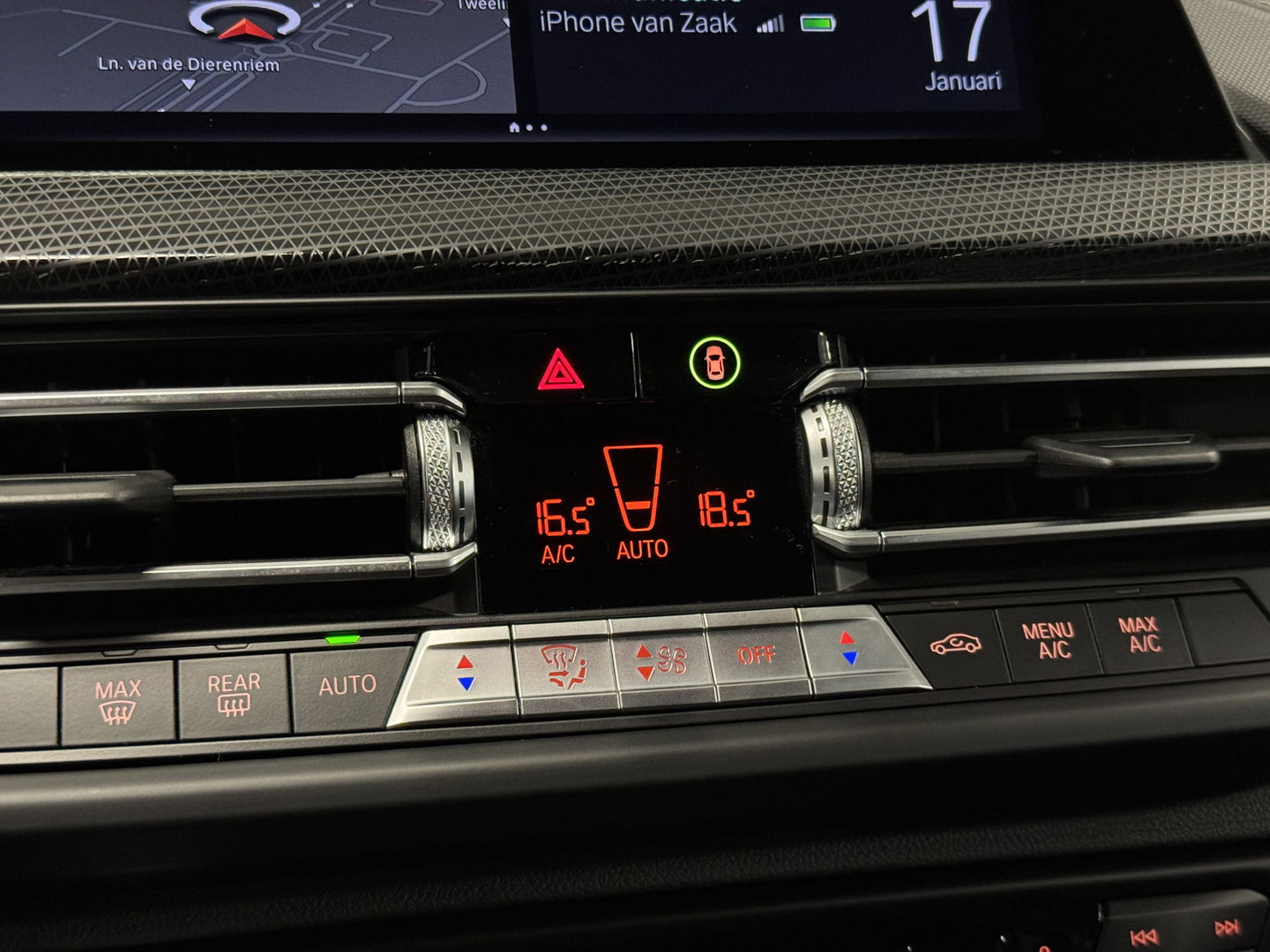 BMW 1-serie 118i Business Sport Line | Apple Carplay | Android Auto | Sfeerverlichting | Navigatie | DAB | Lane Assist | Cruise Control | Parkeersensoren | LED | Elektrische Spiegels