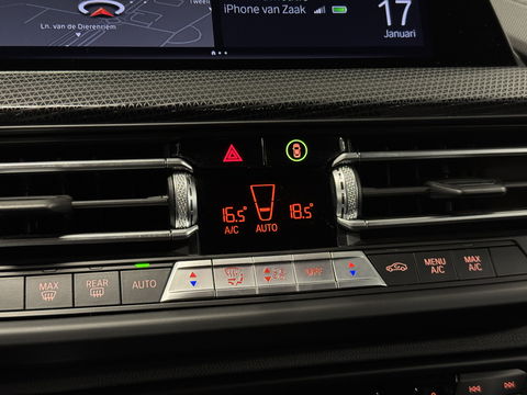BMW 1-serie 118i Business Sport Line | Apple Carplay | Android Auto | Sfeerverlichting | Navigatie | DAB | Lane Assist | Cruise Control | Parkeersensoren | LED | Elektrische Spiegels
