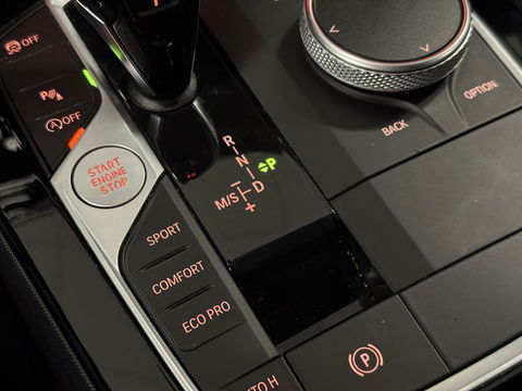 BMW 1-serie 118i Business Sport Line | Apple Carplay | Android Auto | Sfeerverlichting | Navigatie | DAB | Lane Assist | Cruise Control | Parkeersensoren | LED | Elektrische Spiegels