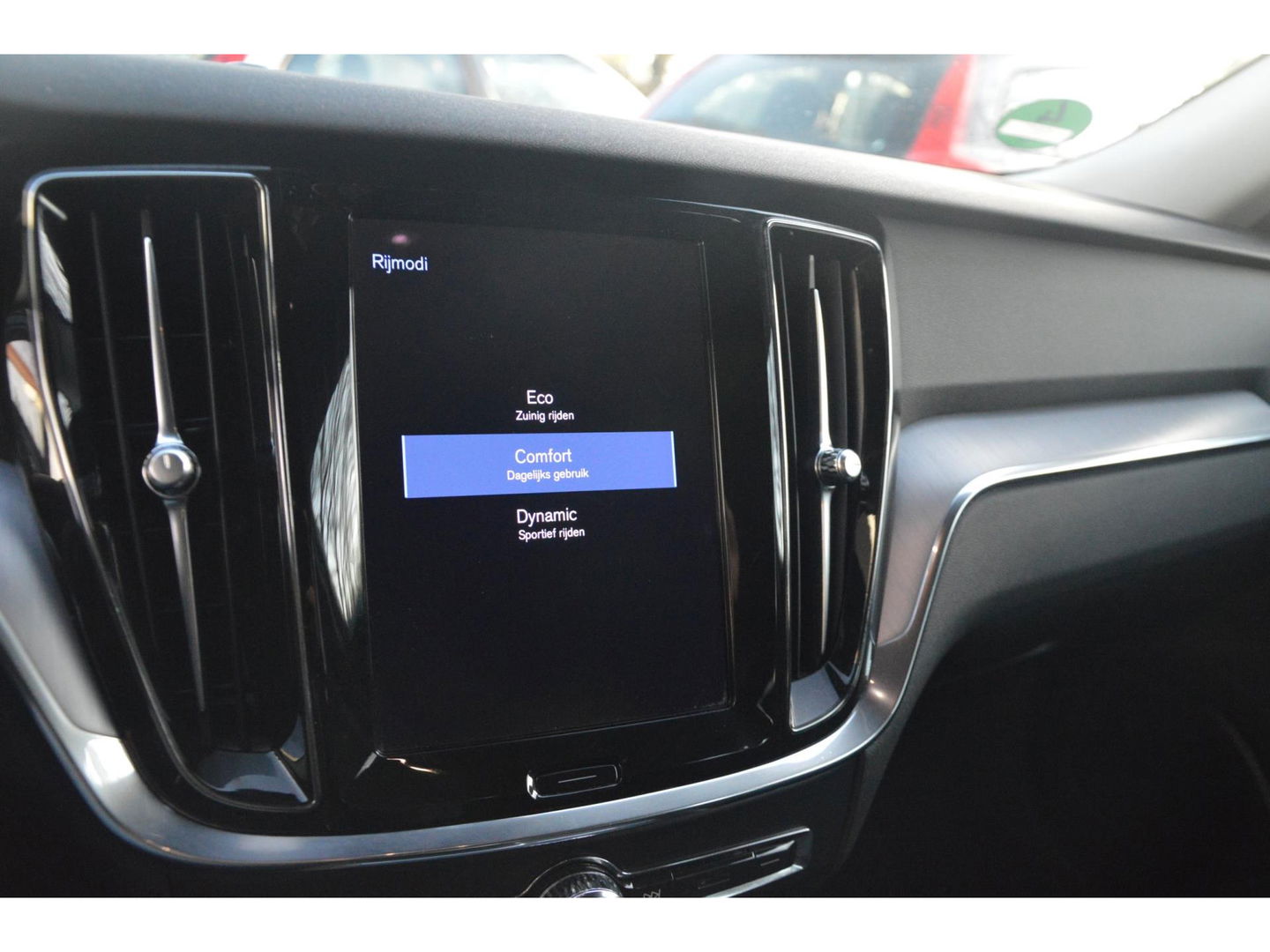 Volvo V60 B3 Business Pro | Pilot-Assist | Apple Carplay | Bluetooth | BLIS |