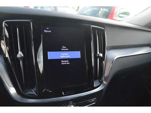 Volvo V60 B3 Business Pro | Pilot-Assist | Apple Carplay | Bluetooth | BLIS |