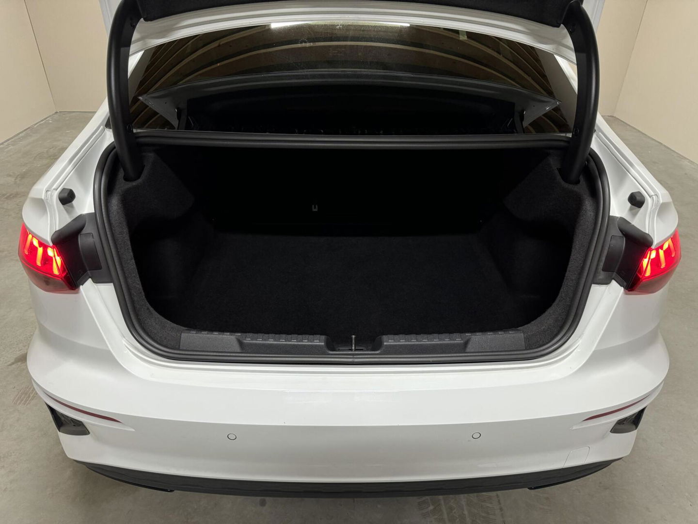 Audi A3 Limousine 35 TFSI S-Line Black Edition Sfeer Carplay NAP