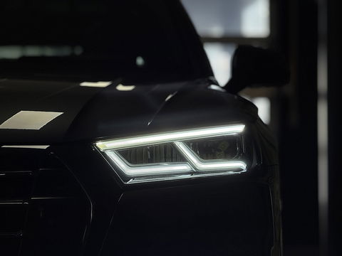 Audi Q5 3.0 TDI quattro Sport S Line Black Edition | 286 PK! | Panoramadak | Adaptieve Cruise Control | Lane Assist | Elektrische Trekhaak | Camera | DAB | Navigatie | 20" Lichtmetaal |